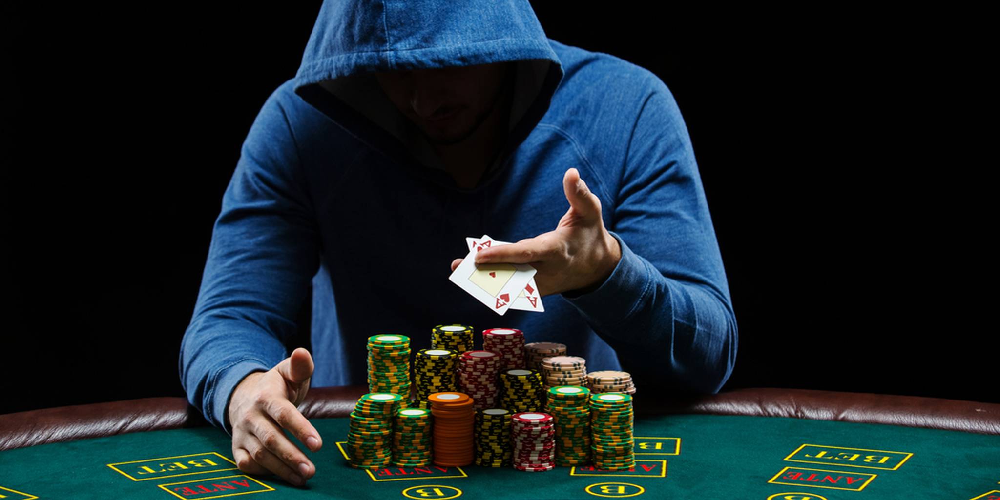 Онлайн профессионалы по покеру фильм последнее казино онлайн