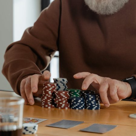 扑克玩家的桌面图像